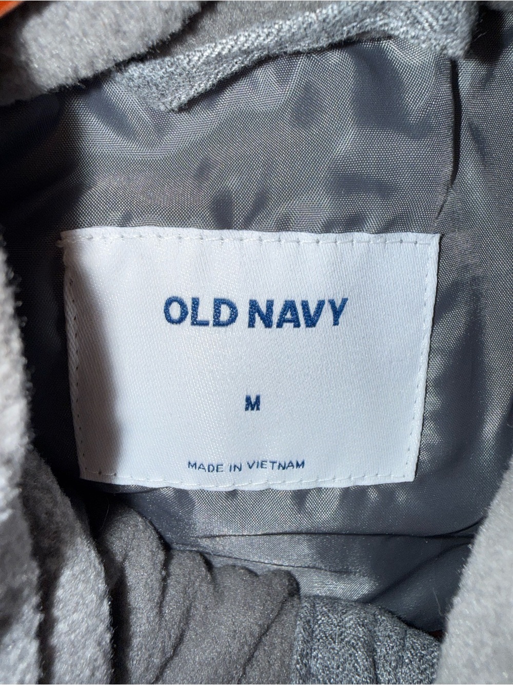 Old Navy Women’s Gray Quilted Puffer Vest, Medium - Picture 3 of 4